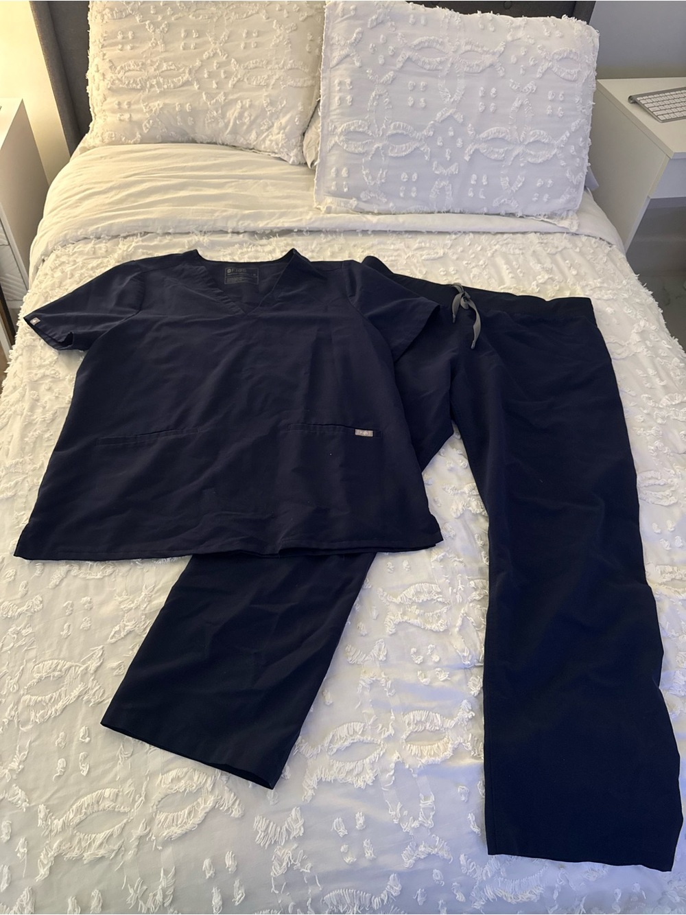 Figs Navy Medical Scrub Set - Top & Drawstring Pants